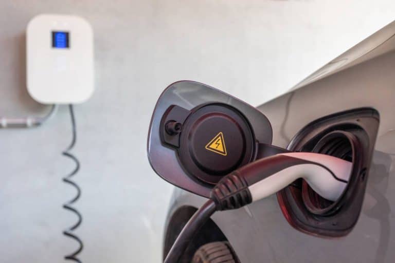 prise pour recharger une voiture électrique