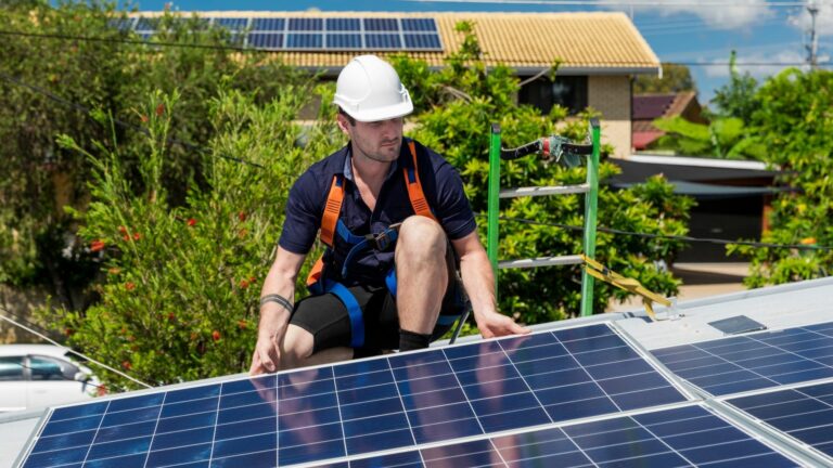 Demande de devis pour panneau solaire : Les informations essentielles à fournir
