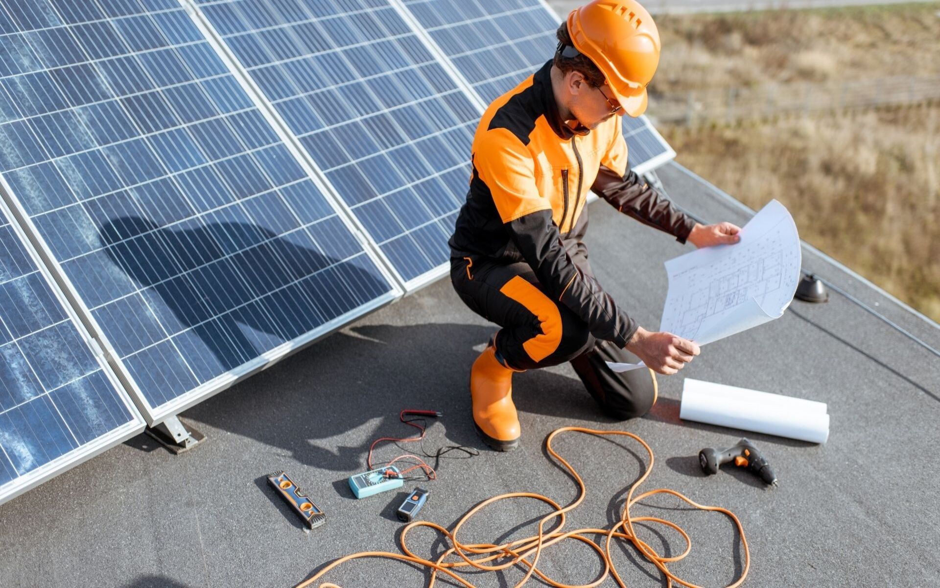 Comment connecter le disjoncteur CC du système d'alimentation solaire