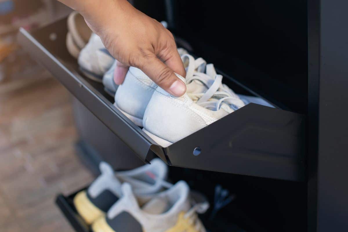 meuble à chaussures élimine les odeurs