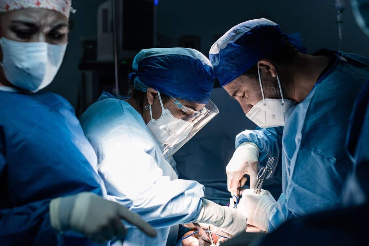 nettoyer les sinus des humains avec des micro robots