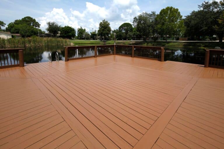 taches sur votre terrasse en bois